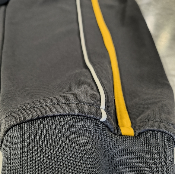 Athletic Works Mens sz XL Black Track Jacket with White and Gold Stripes - Picture 4 of 6